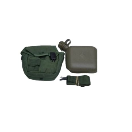 ThreePigeons™ Military Canteen with Carrier and Sling