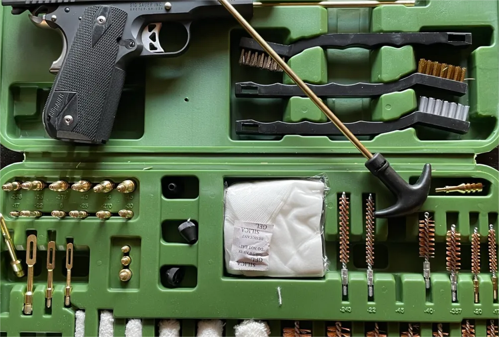 ThreePigeons™ Universal Gun Cleaning Kit for Guns